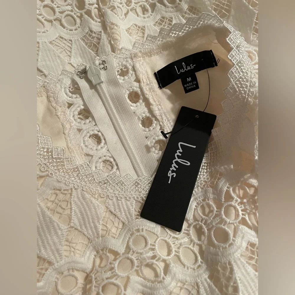 NWT Lulu’s White & Cream Crochet Sleeveless Dress, Size M, Bridal Shower Dress - Picture 2 of 11